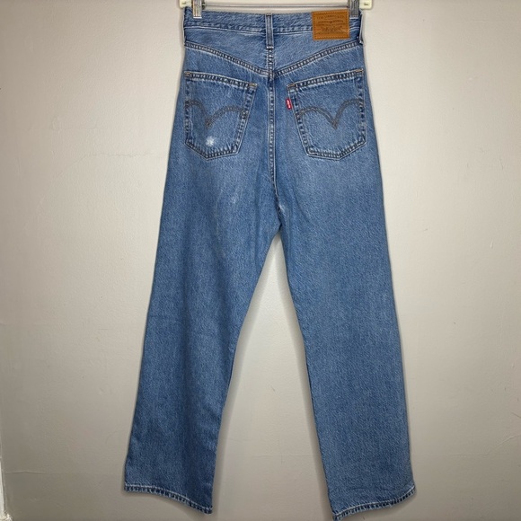 Levi Distressed Blue Jeans - Picture 6 of 7